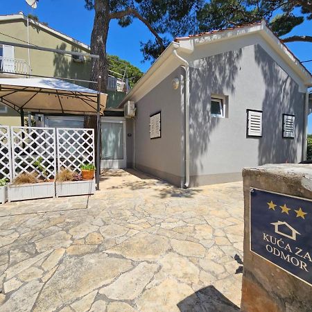 Mala Kuca Ispod Borova Vila Primošten Exterior foto