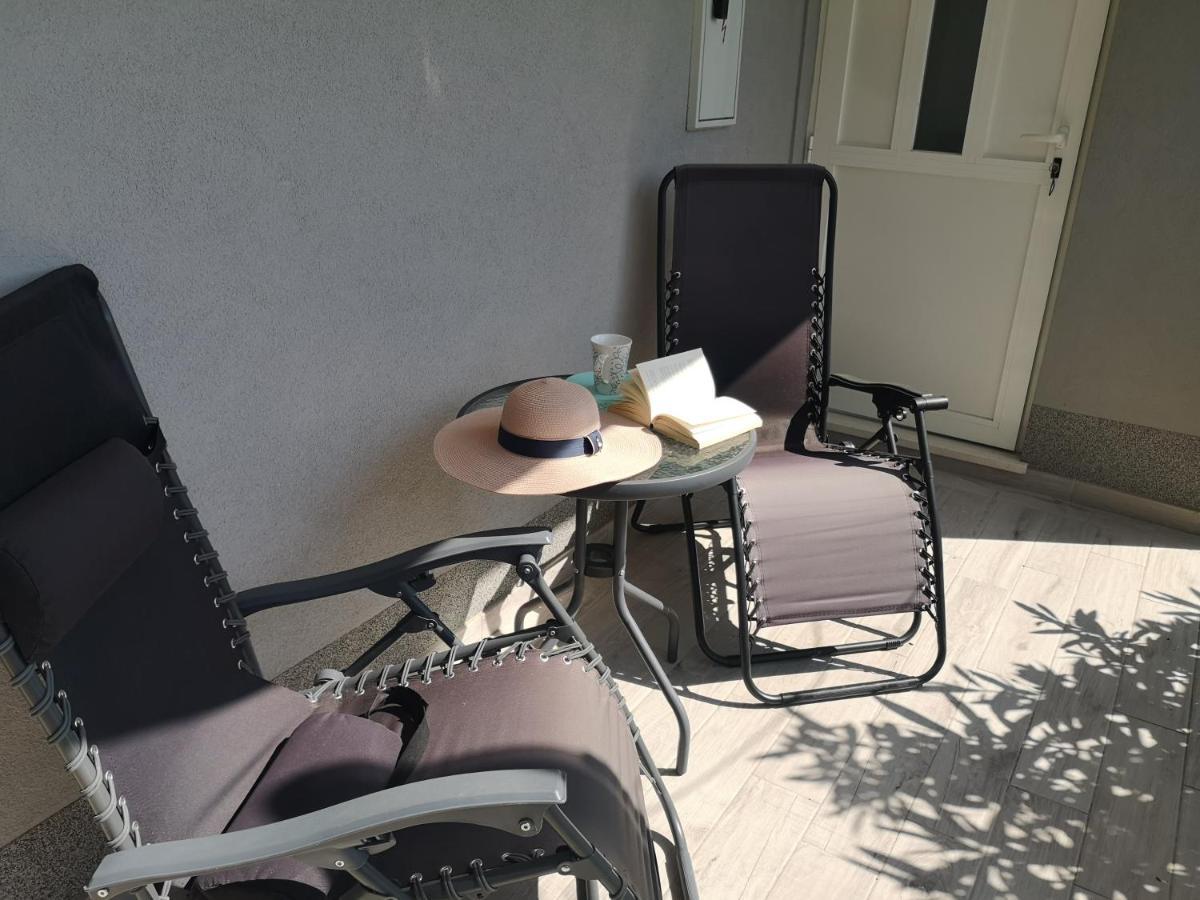 Mala Kuca Ispod Borova Vila Primošten Exterior foto