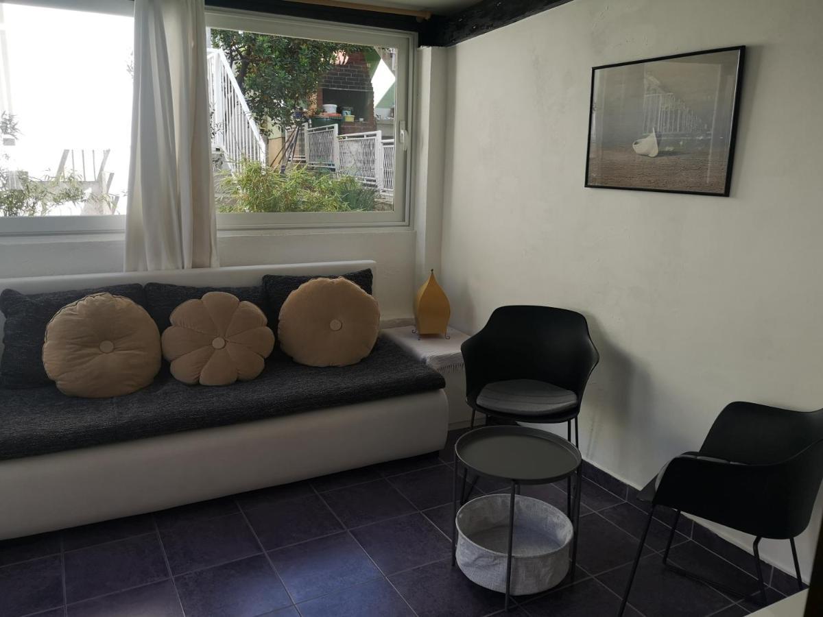 Mala Kuca Ispod Borova Vila Primošten Exterior foto
