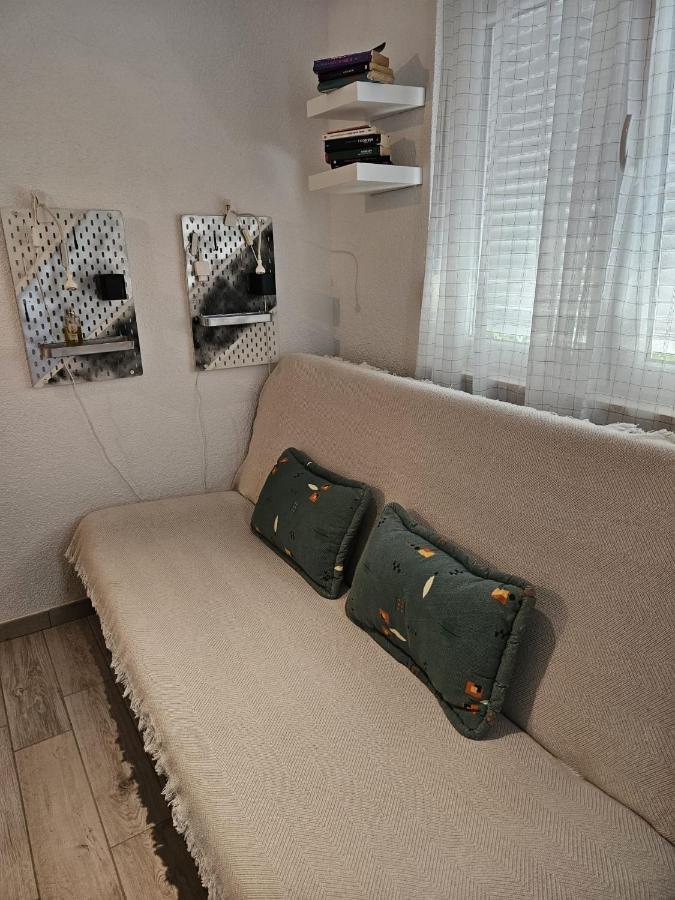 Mala Kuca Ispod Borova Vila Primošten Exterior foto